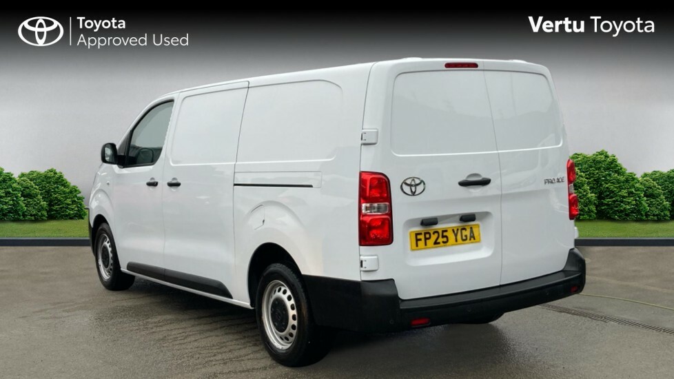 Toyota PROACE Active White #4
