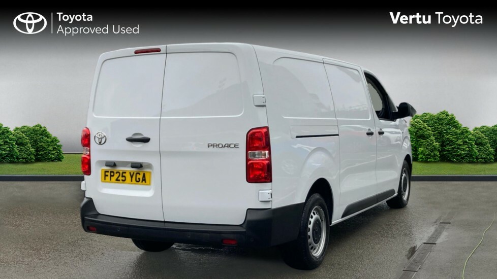 Toyota PROACE Active White #2