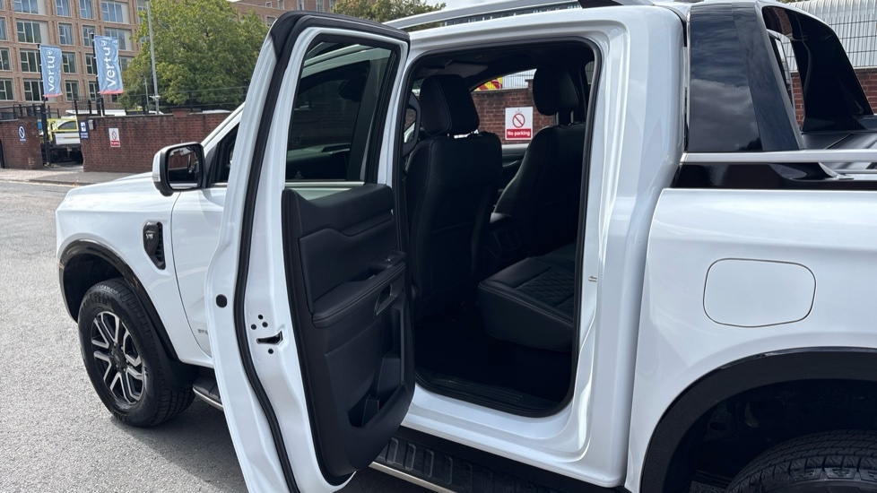 Ford Ranger Platinum White #5