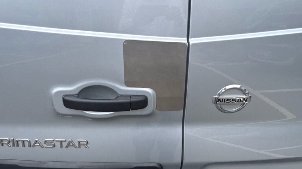 Nissan Primastar 2L Acenta Grey #24