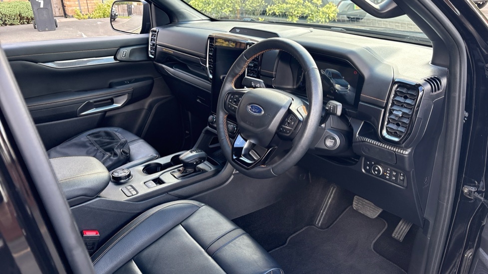 Ford Ranger Wildtrak Black #6