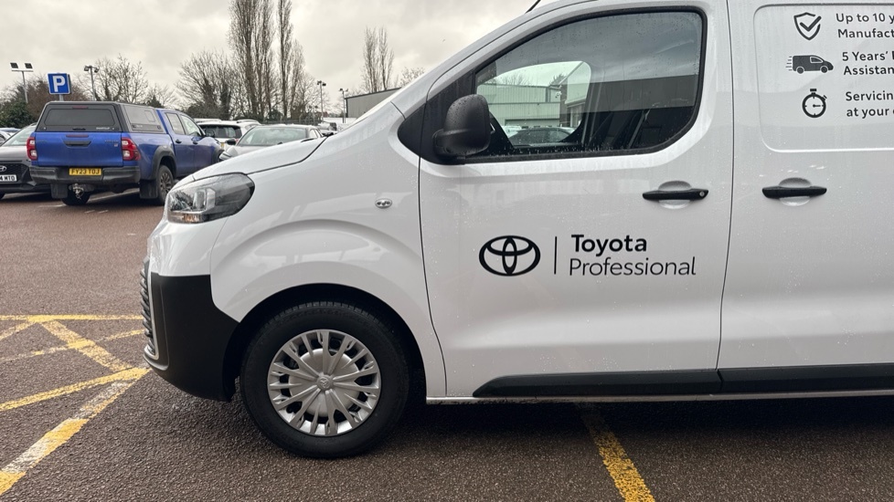 Toyota PROACE 75Kwh Icon Medium Panel Van Mwb #33