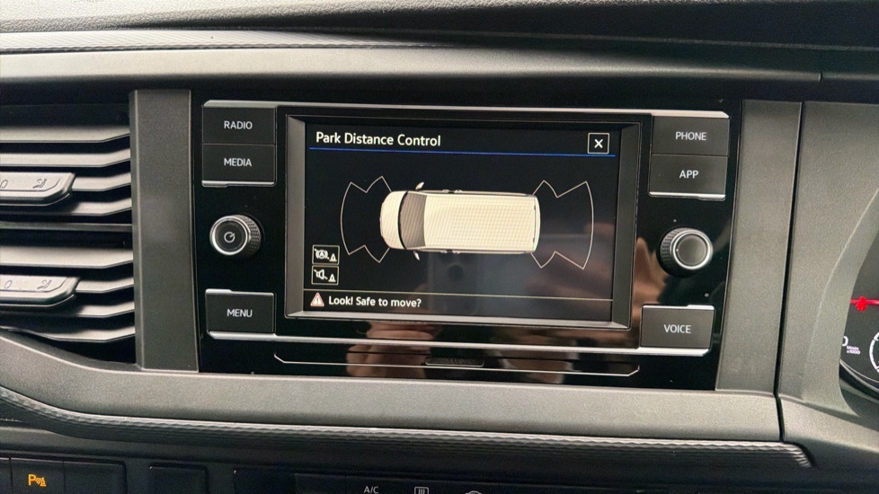 Volkswagen Transporter Panel Van Highline Lwb 199Ps #16