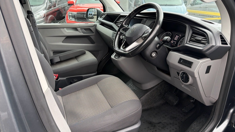 Volkswagen Transporter Highline Grey #5