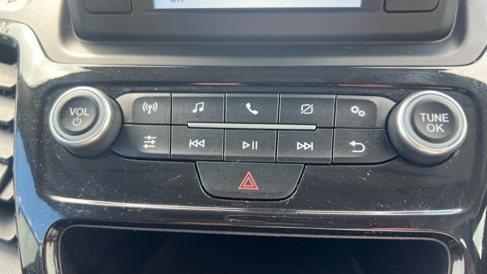 Ford Transit Connect 240 Swb 1.5 Tdci Limited 100Ps Black #23