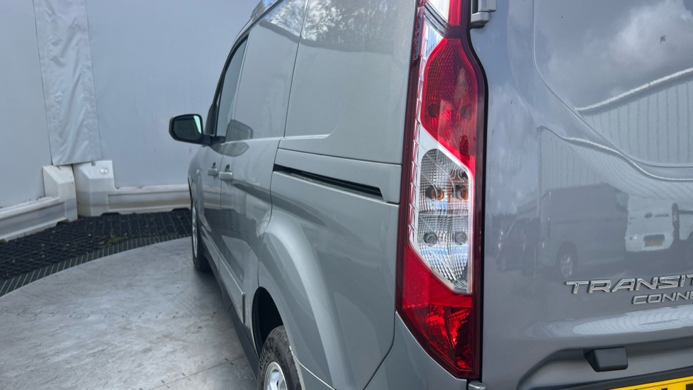 Ford Transit Connect 240 Swb 1.5 Tdci Limited 100Ps Black #33