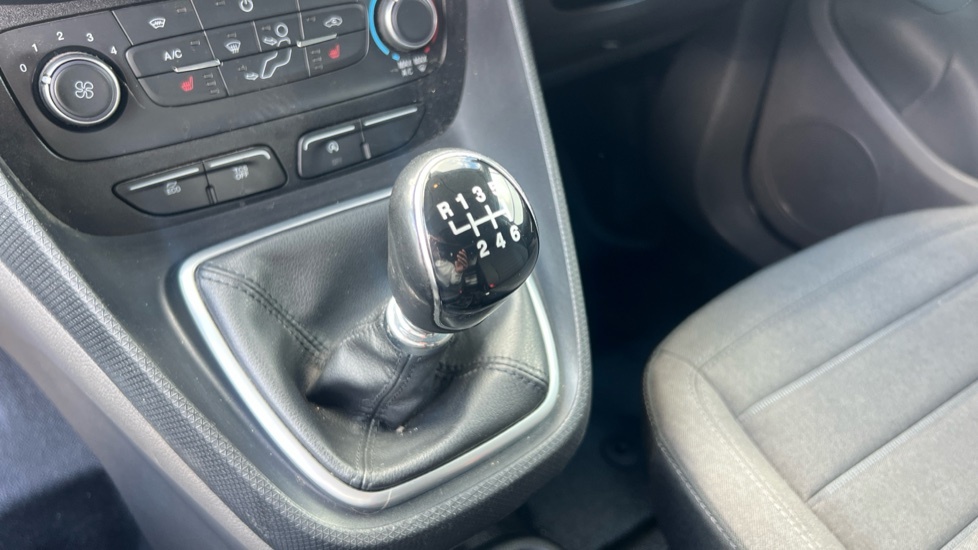 Ford Transit Connect 240 Swb 1.5 Tdci Limited 100Ps Black #13