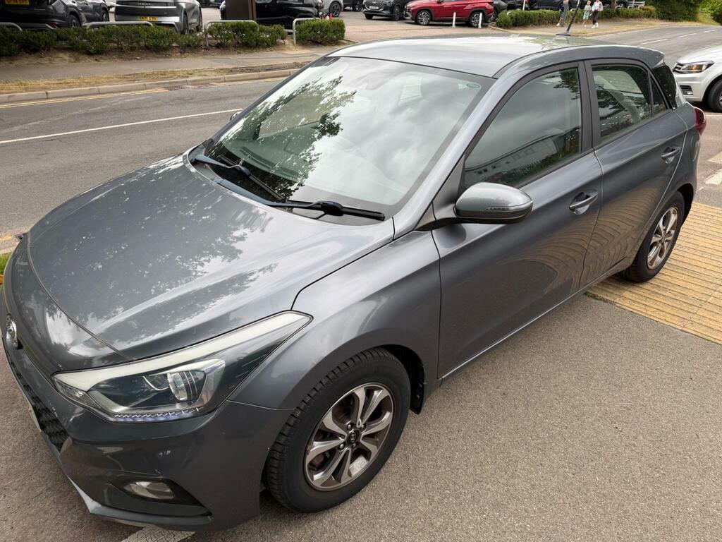 Hyundai I20 Hatchback White #3