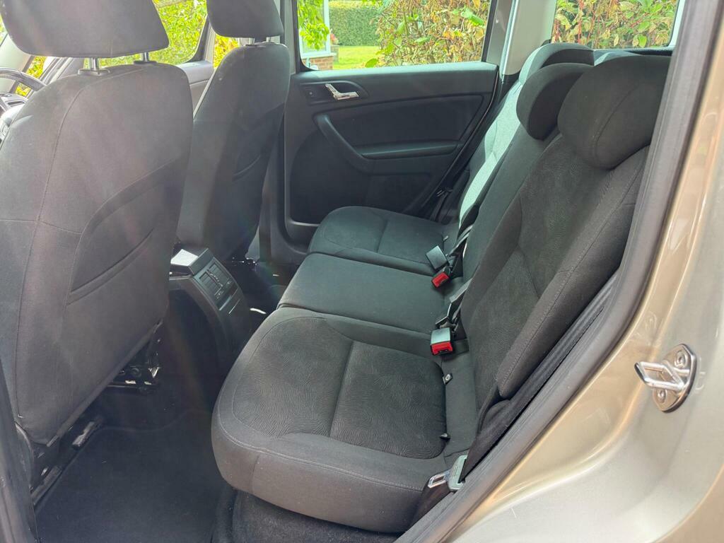 Skoda Yeti Elegance Silver #15