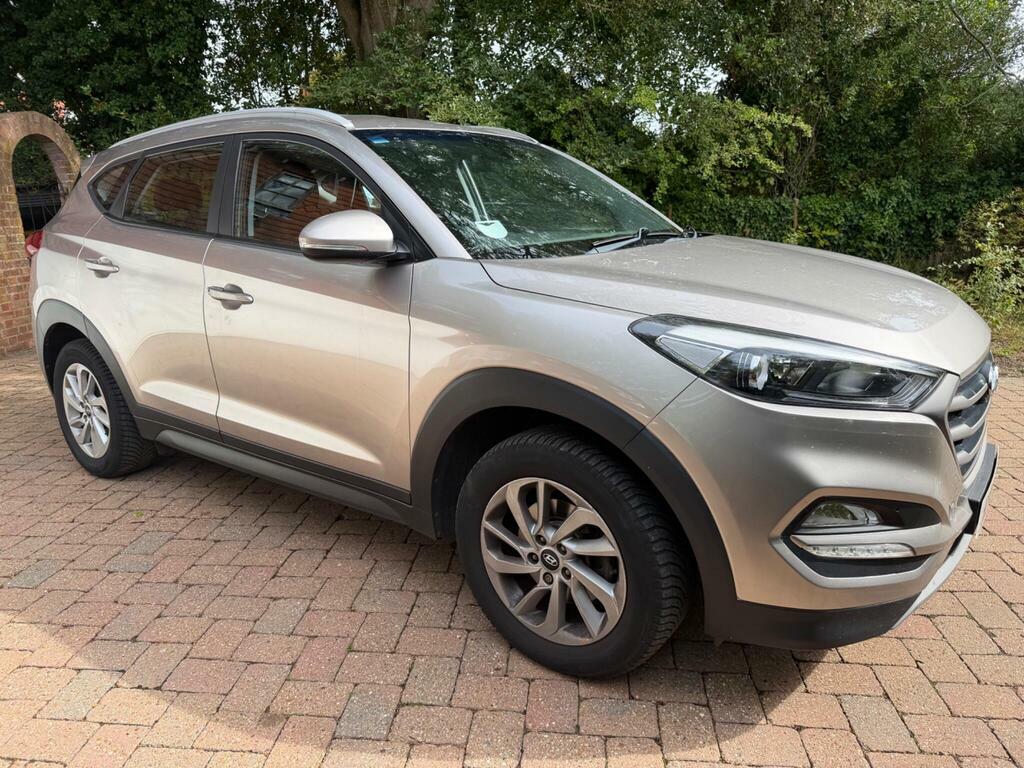 Hyundai Tucson 1.6 Gdi Blue Drive Se Nav Euro 6 S S White