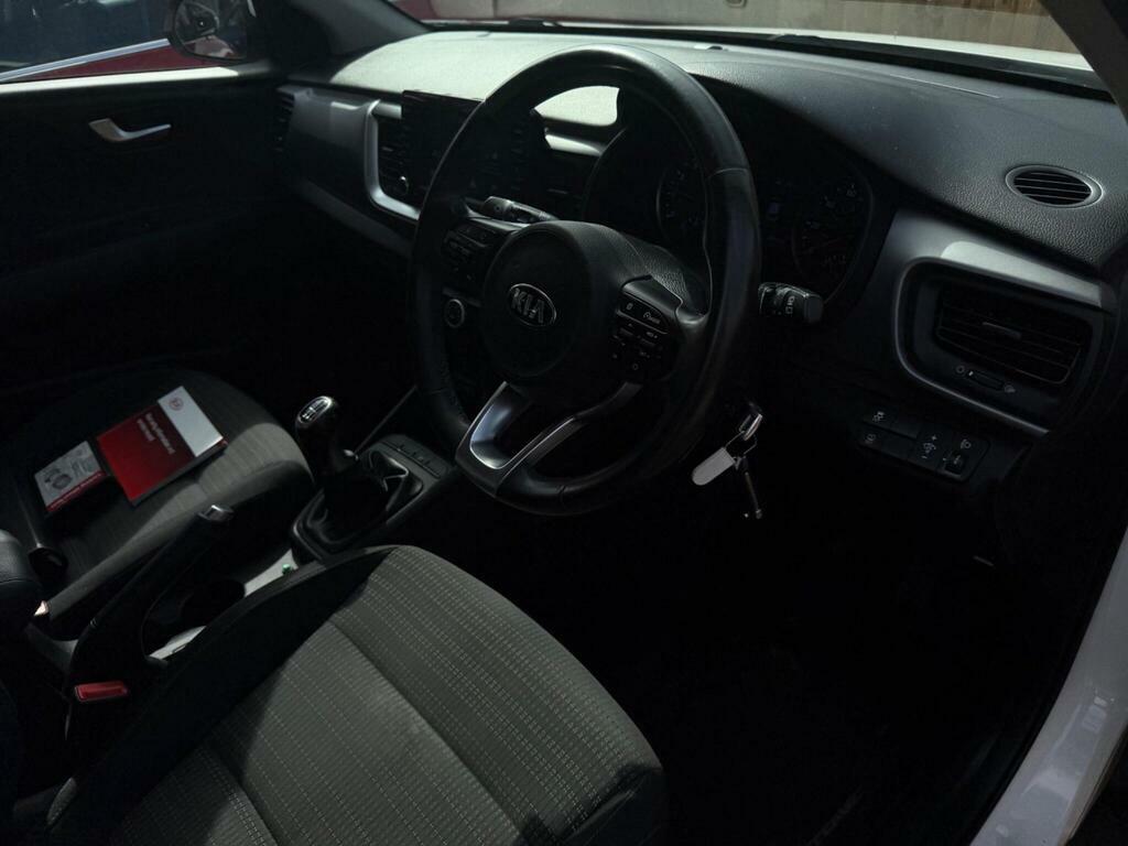 Kia Stonic 1.0 T-gdi 2 Euro 6 S S White #4