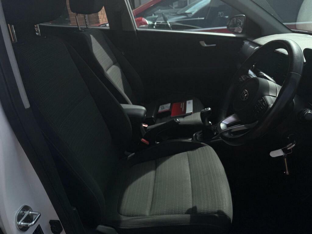 Kia Stonic 1.0 T-gdi 2 Euro 6 S S White #5