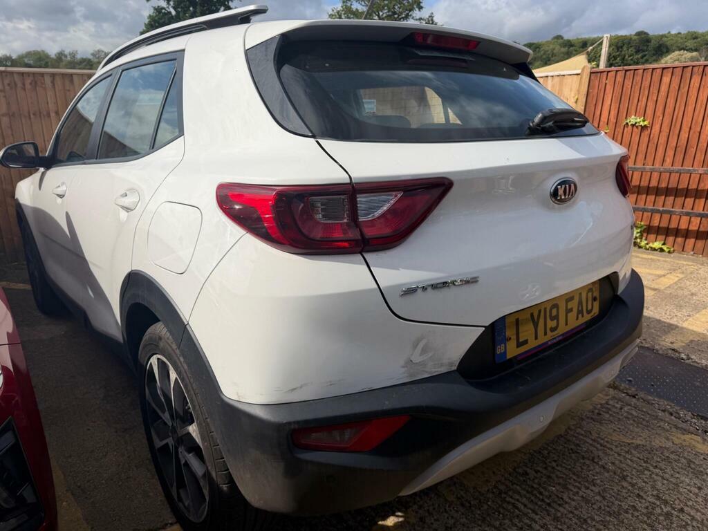 Kia Stonic 1.0 T-gdi 2 Euro 6 S S White #3