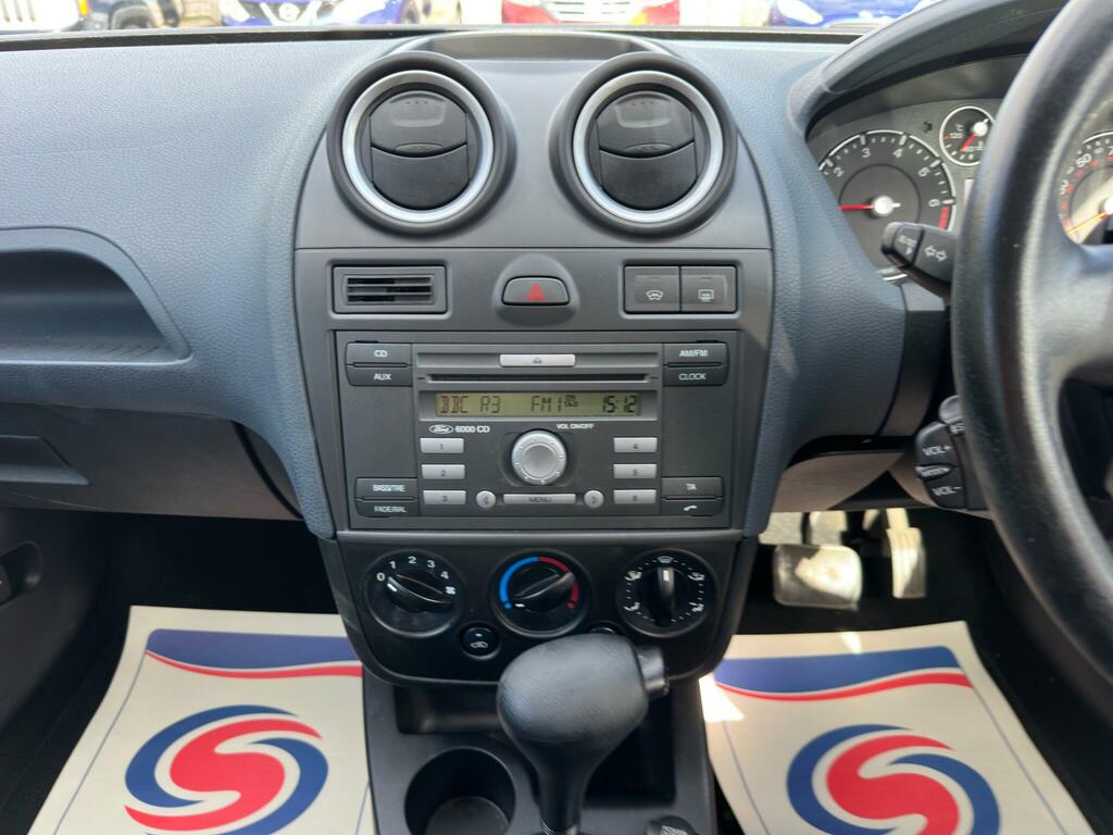 Ford Fiesta 1.4 Td Zetec Climate Silver #9