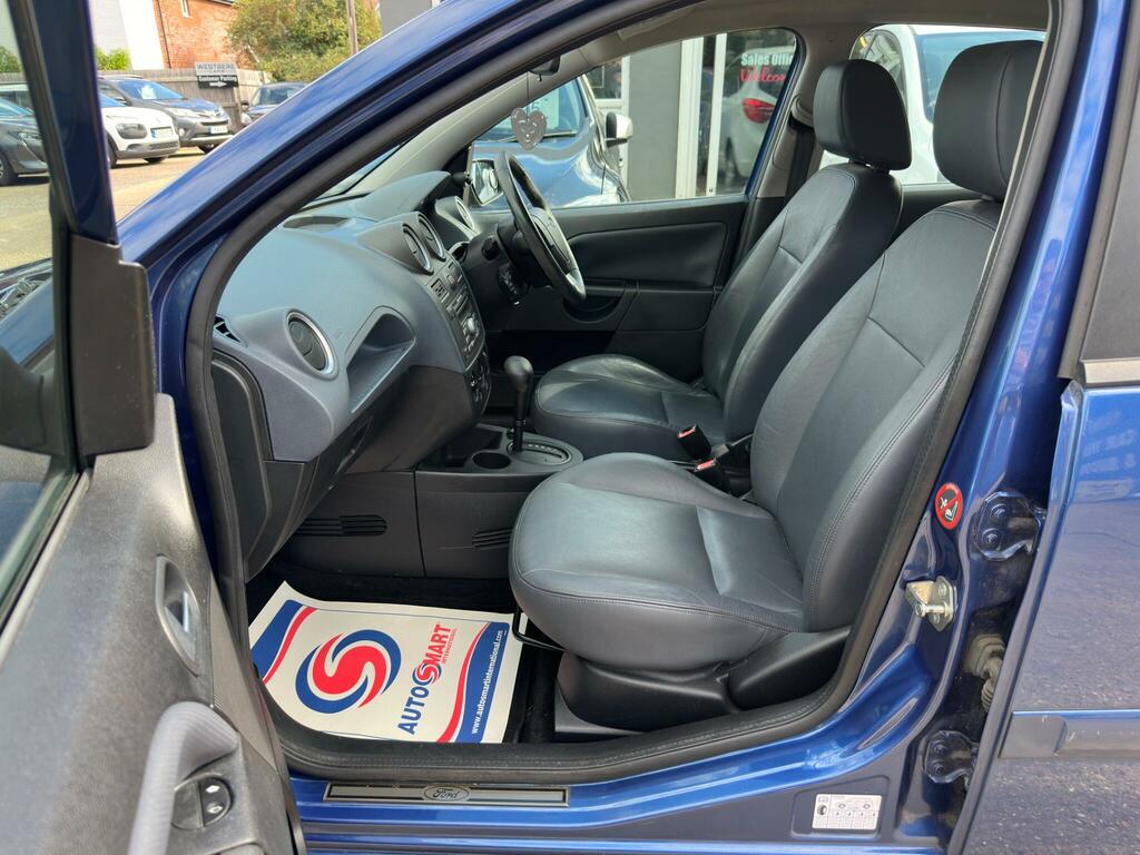 Ford Fiesta 1.4 Td Zetec Climate Silver #32