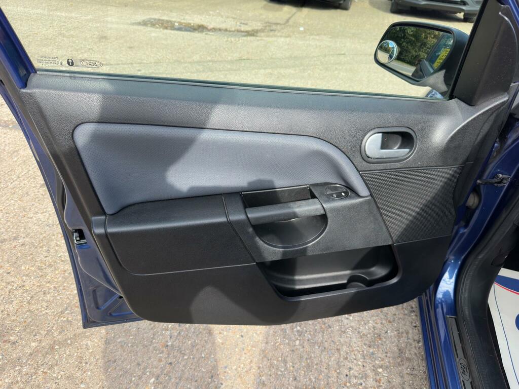 Ford Fiesta 1.4 Td Zetec Climate Silver #23