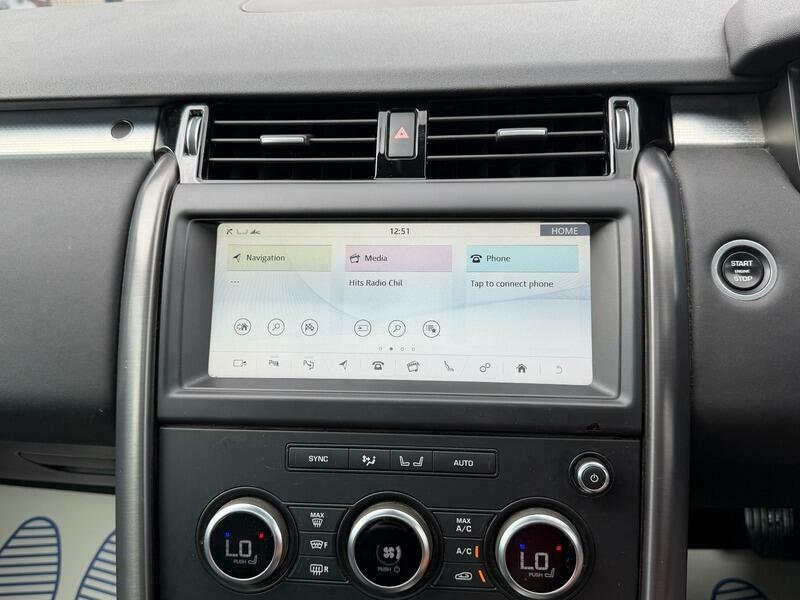 Land Rover Discovery Se Black #35