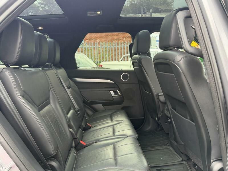 Land Rover Discovery Se Black #55