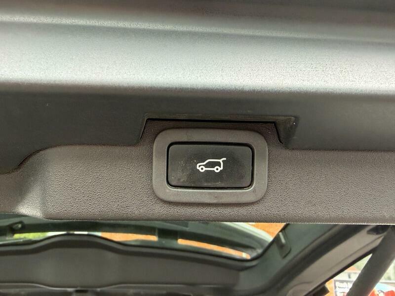 Land Rover Discovery Se Black #63