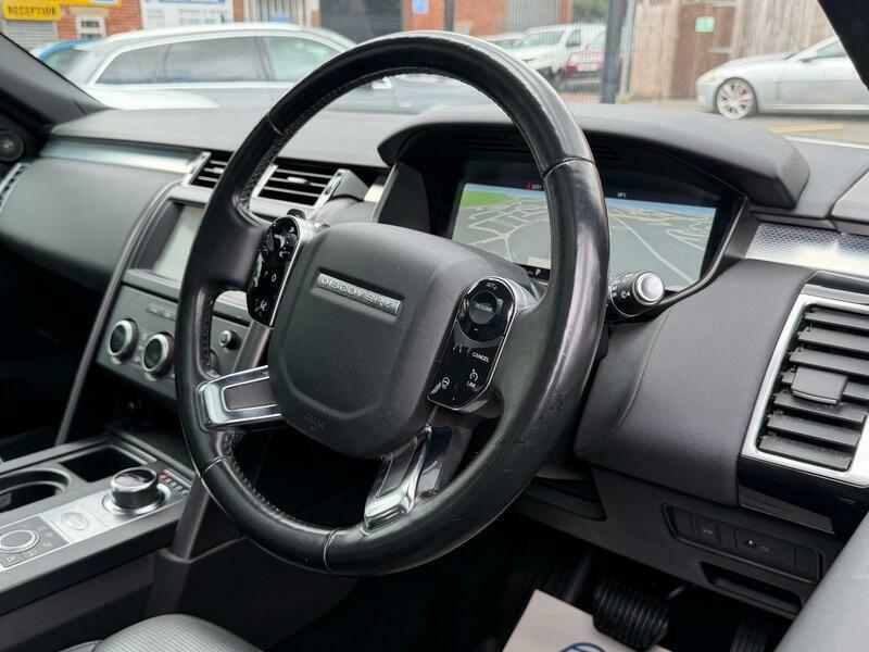 Land Rover Discovery Se Black #45