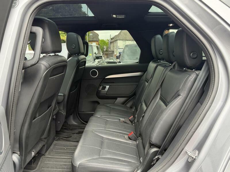Land Rover Discovery Se Black #56