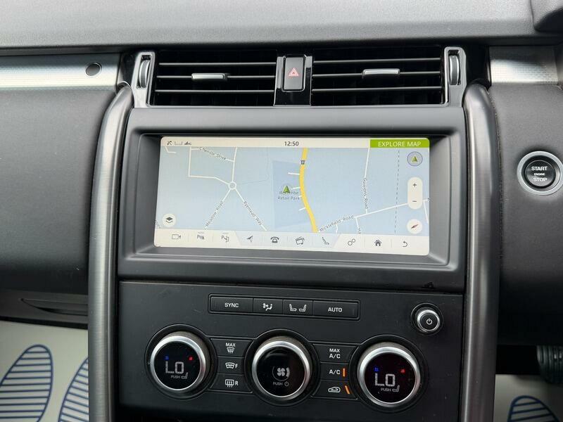 Land Rover Discovery Se Black #33