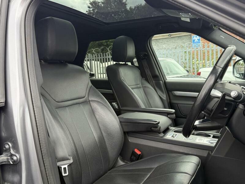 Land Rover Discovery Se Black #26