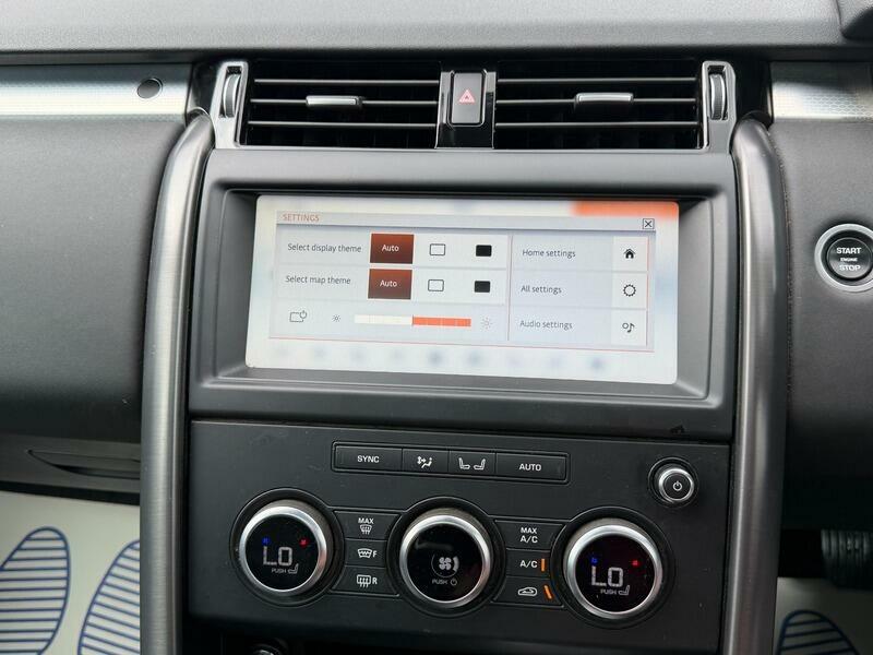 Land Rover Discovery Se Black #38