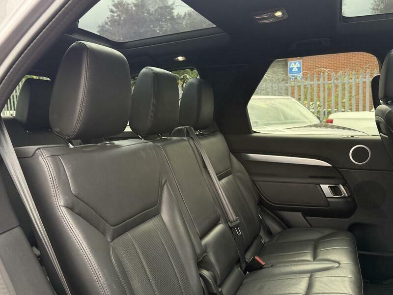Land Rover Discovery Se Black #57