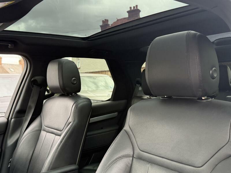 Land Rover Discovery Se Black #52