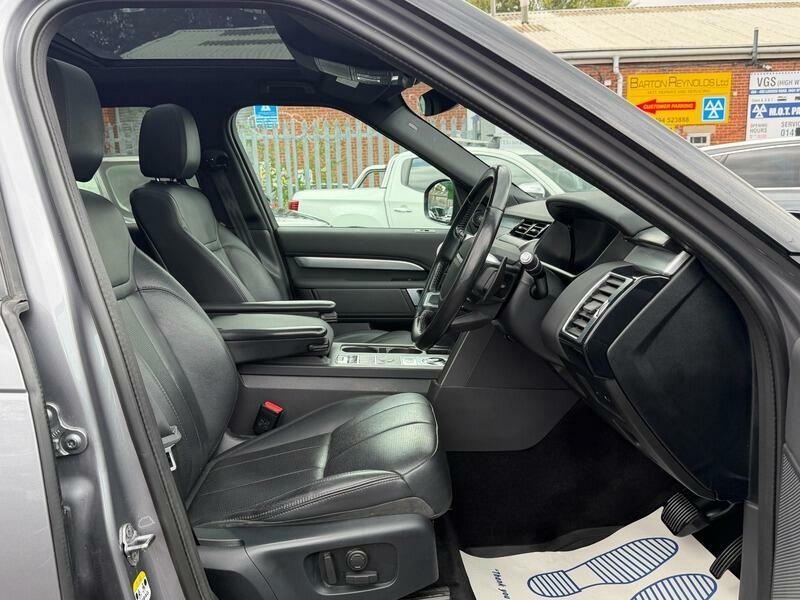 Land Rover Discovery Se Black #25