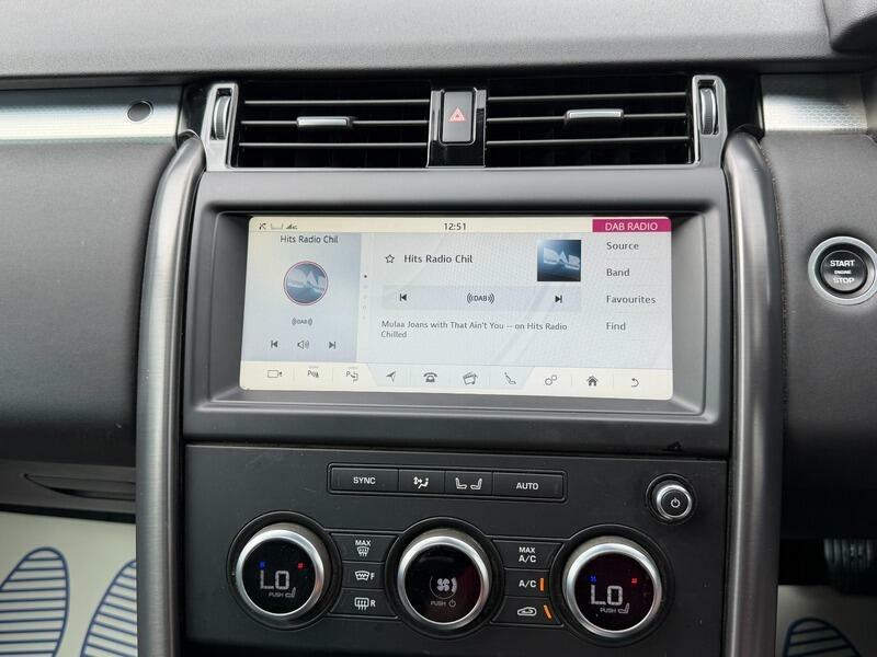 Land Rover Discovery Se Black #40