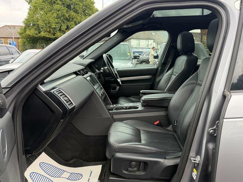 Land Rover Discovery Se Black #22