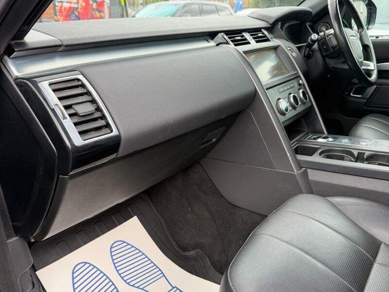 Land Rover Discovery Se Black #47