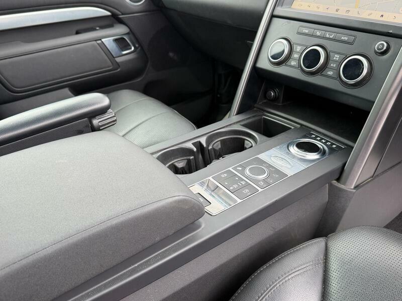 Land Rover Discovery Se Black #27