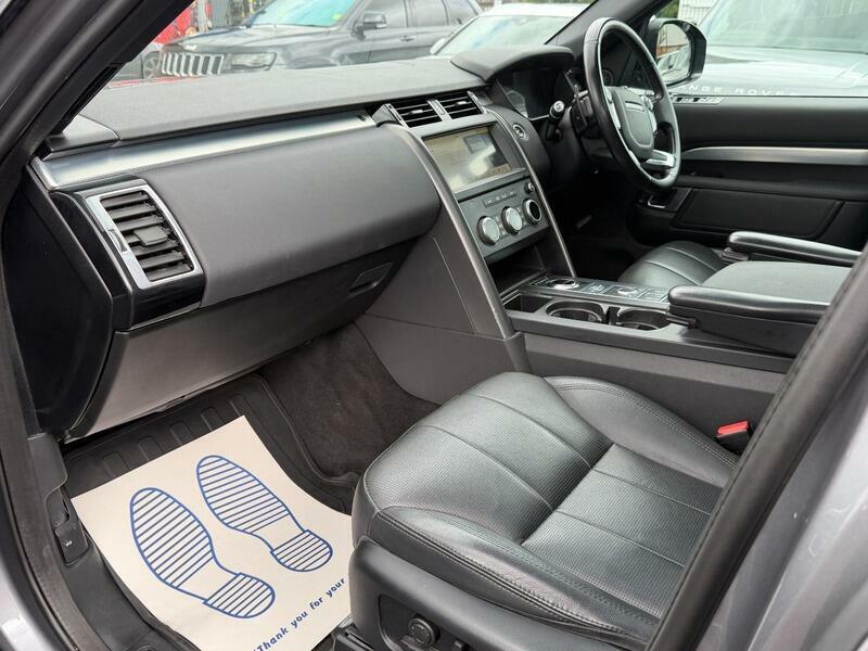 Land Rover Discovery Se Black #21