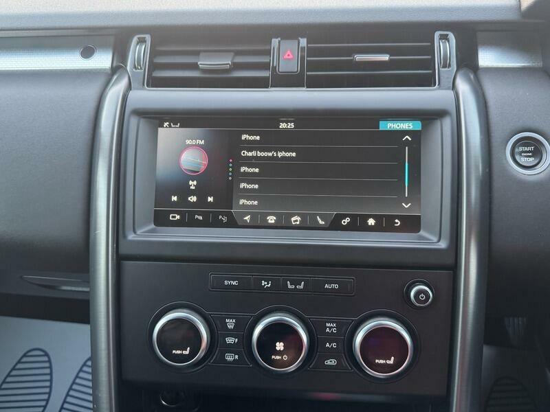 Land Rover Discovery Td4 Se Tech Black #43