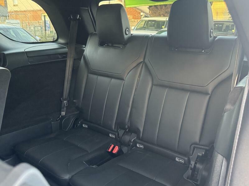 Land Rover Discovery Td4 Se Tech Black #64