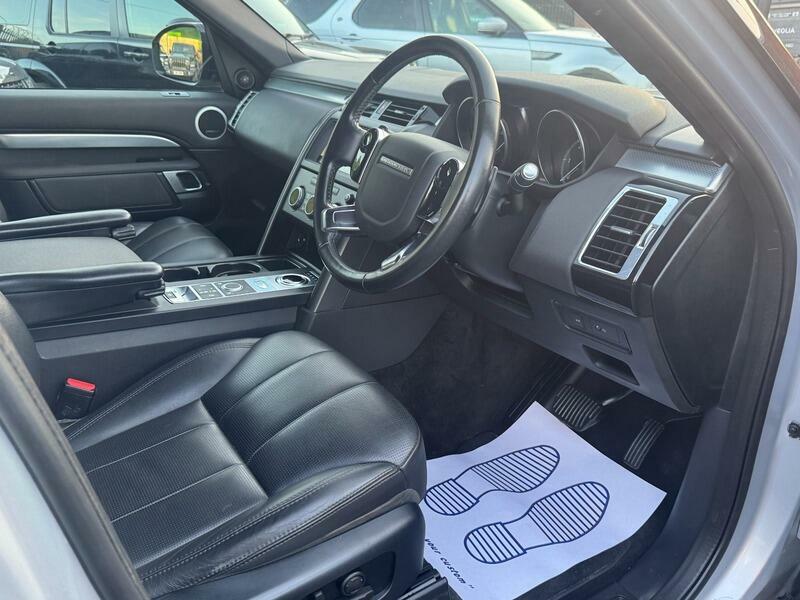 Land Rover Discovery Td4 Se Tech Black #28
