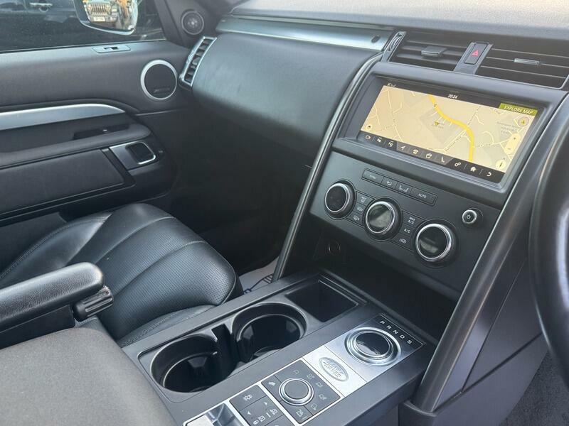 Land Rover Discovery Td4 Se Tech Black #33