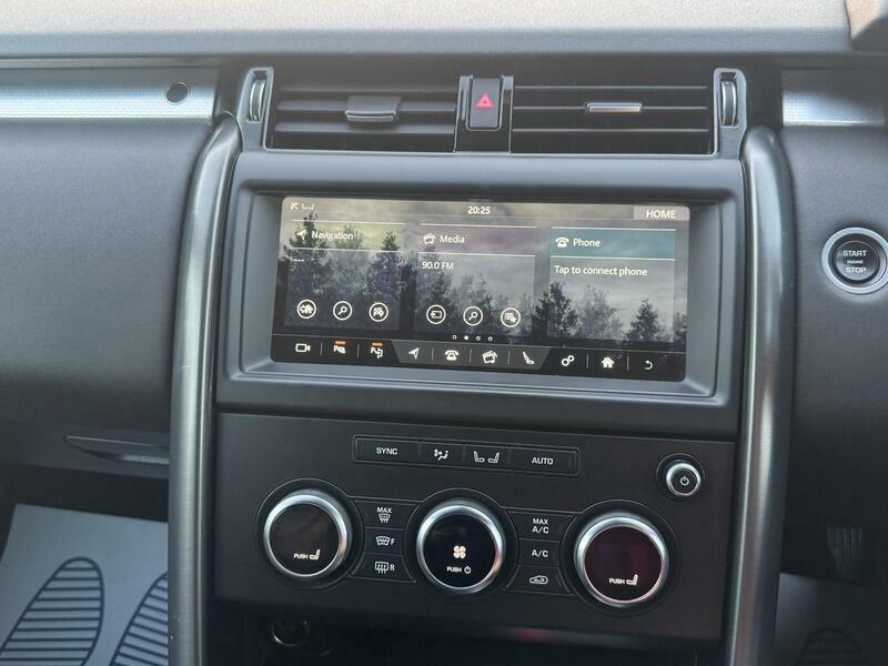 Land Rover Discovery Td4 Se Tech Black #39