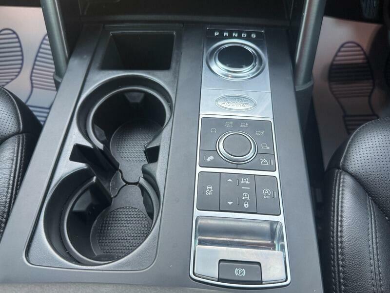 Land Rover Discovery Td4 Se Tech Black #36
