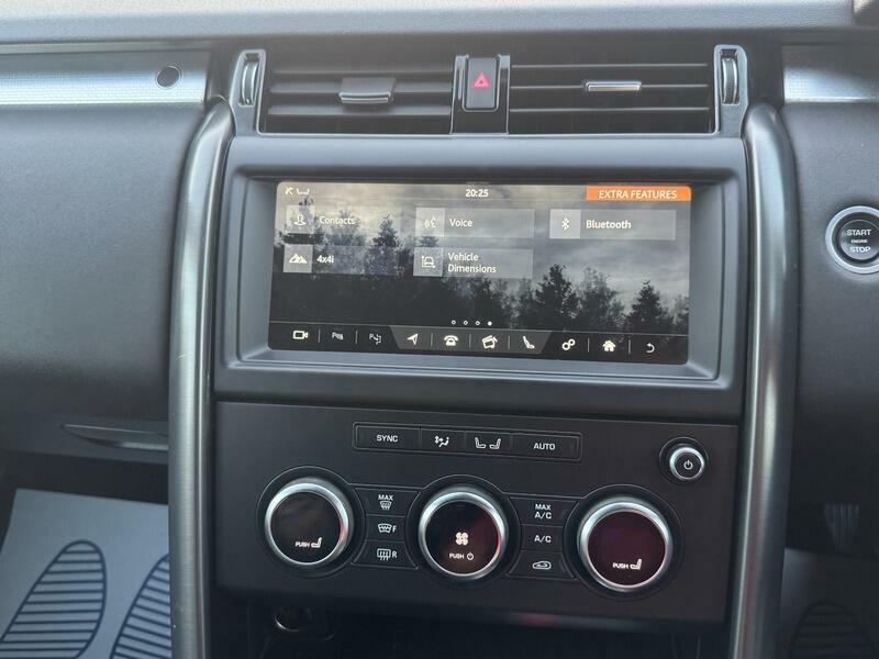 Land Rover Discovery Td4 Se Tech Black #41