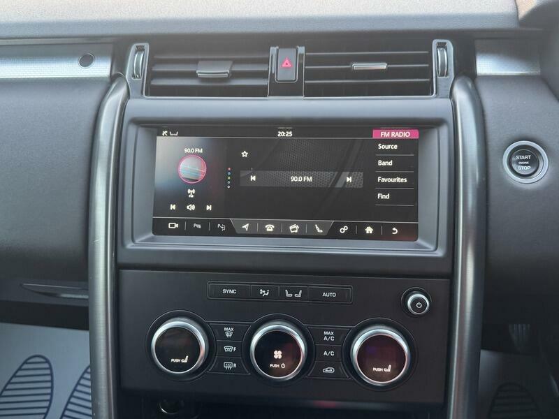 Land Rover Discovery Td4 Se Tech Black #44