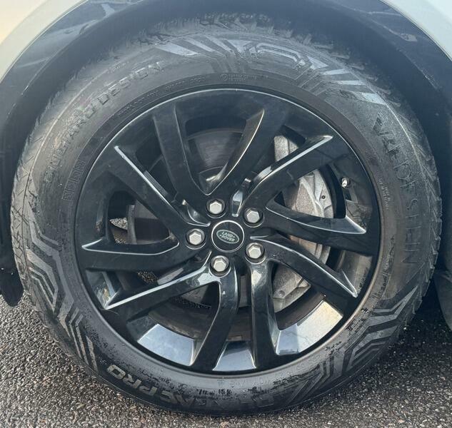 Land Rover Discovery Td4 Se Tech Black #21