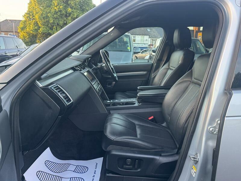 Land Rover Discovery Td4 Se Tech Black #26