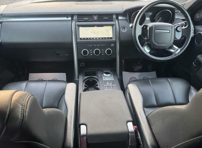 Land Rover Discovery Td4 Se Tech Black #35
