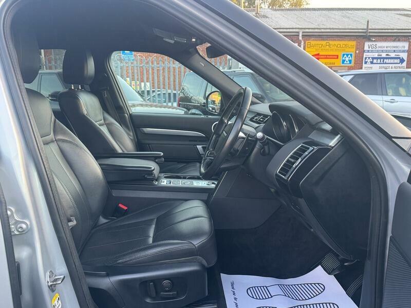 Land Rover Discovery Td4 Se Tech Black #29