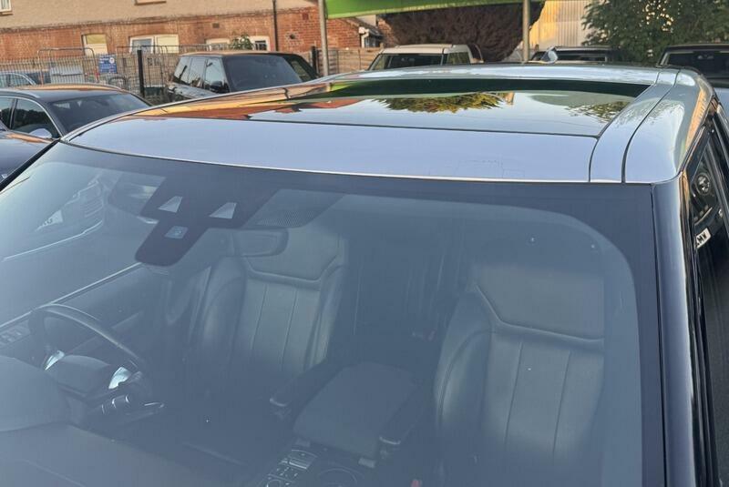 Land Rover Discovery Td4 Se Tech Black #17