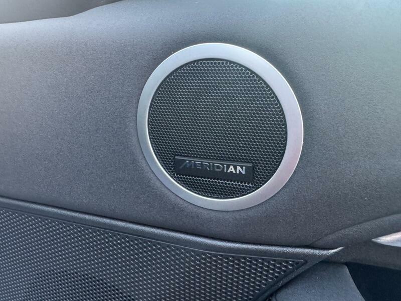 Land Rover Discovery Td4 Se Tech Black #54